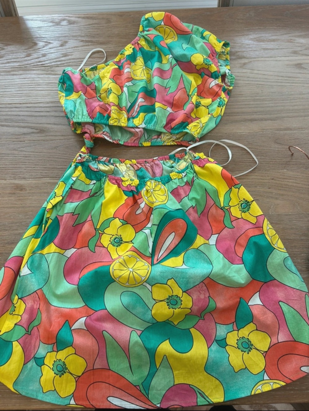 Colorful Floral one sleeve cut out dress!